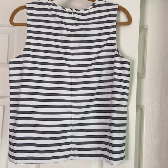 THEORY SIZE 10 WHITE, GREY, BLACK STRIPE TOP. Zipper back - Picture 2 of 4